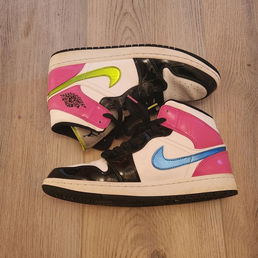 Nike Air Jordan 1 SE Mid Cyber Active Fuchsia – Good condition – Ready to wear